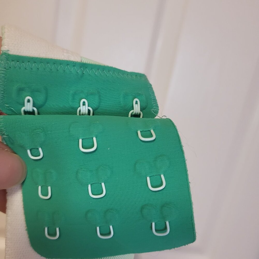 Teal Lululemon Ta Ta Tamer Sports Bra - Picture 7 of 13